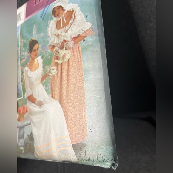 Simplicity Retro Costume Collection Regency Dress - Picture 3 of 7